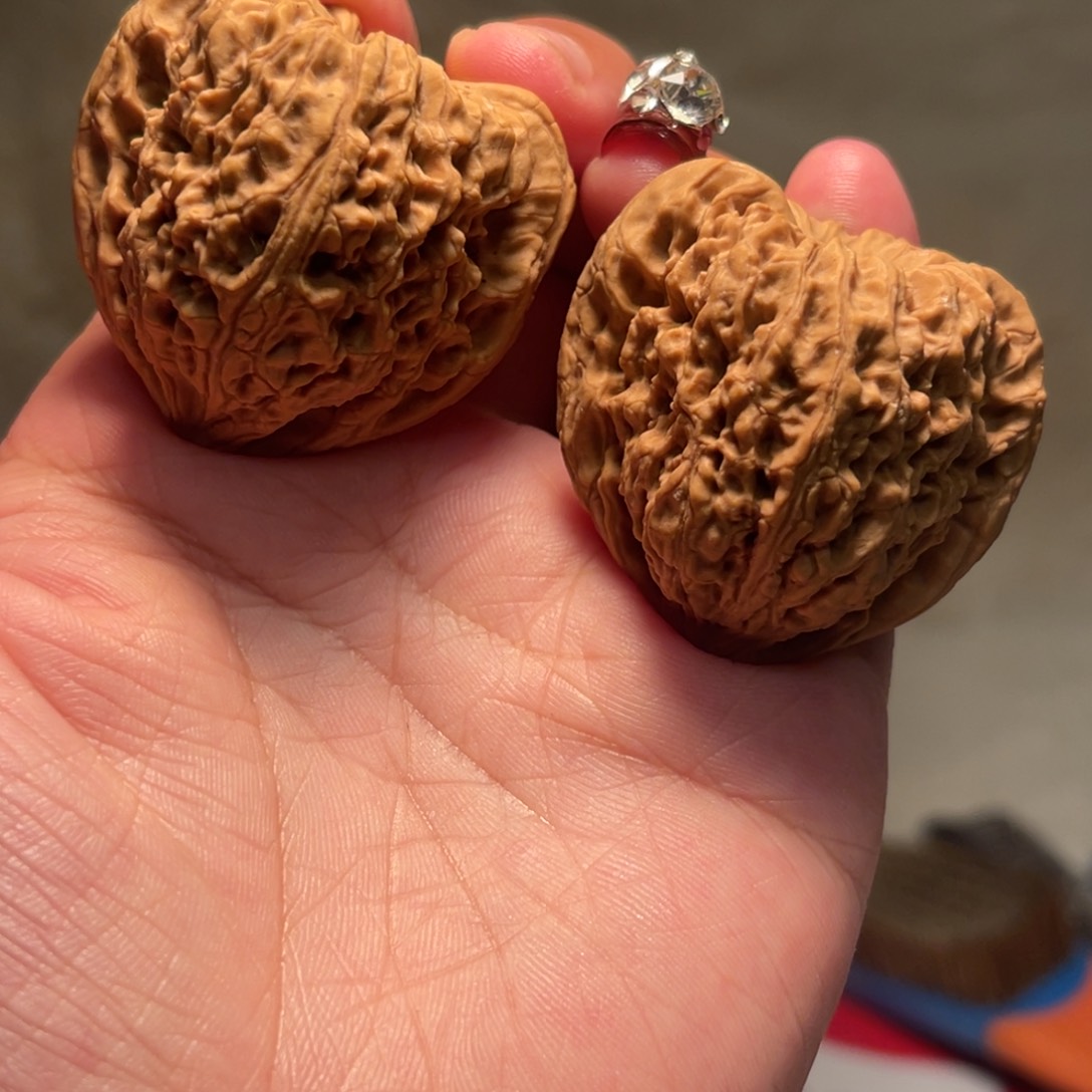 文玩核桃把件小**规南疆