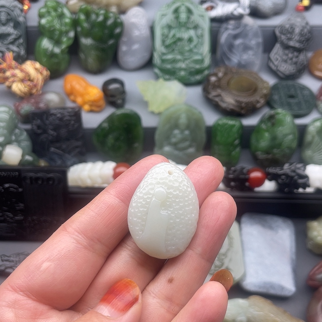 和田玉未镶嵌颈饰