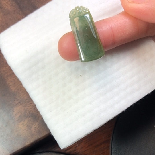 翡翠未镶嵌颈饰缅甸A货，每天下午1点半开播