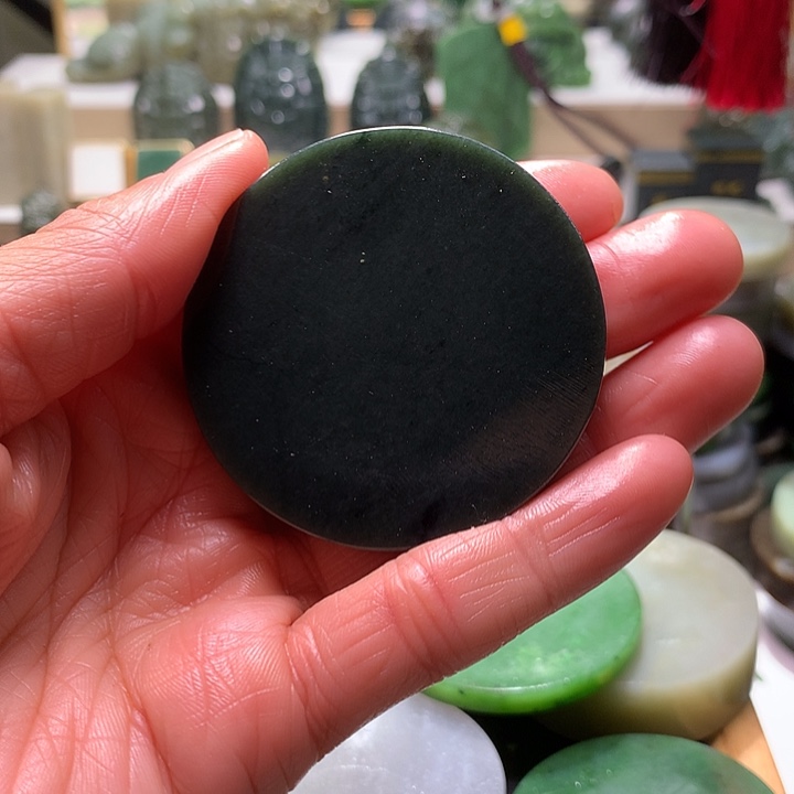 和田玉未镶嵌珠宝半成品