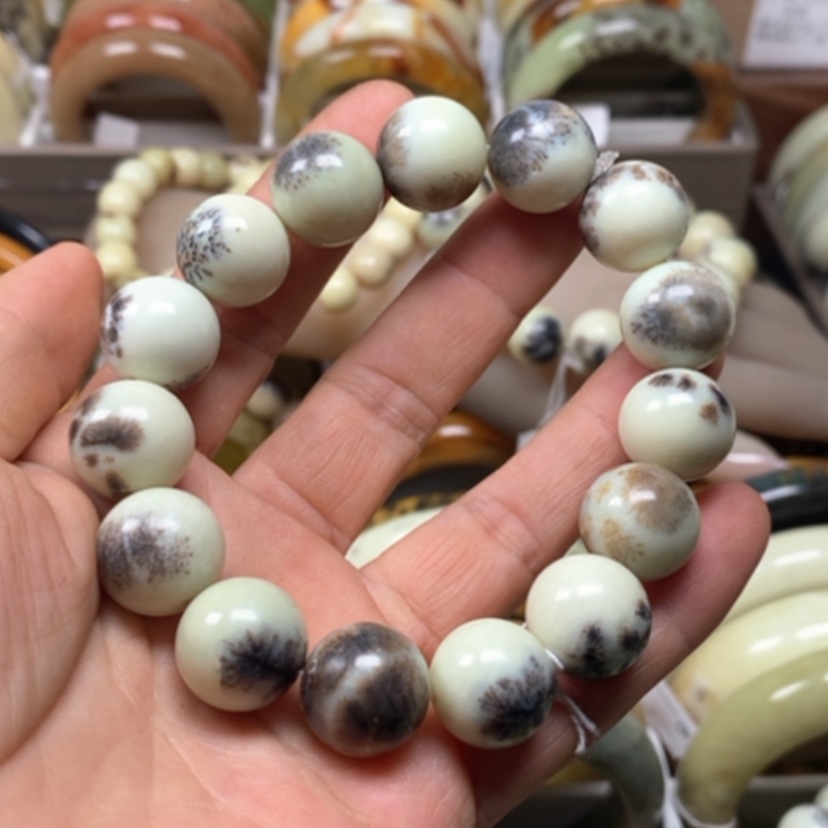 【闪购商品】蛇纹石玉手镯未镶嵌