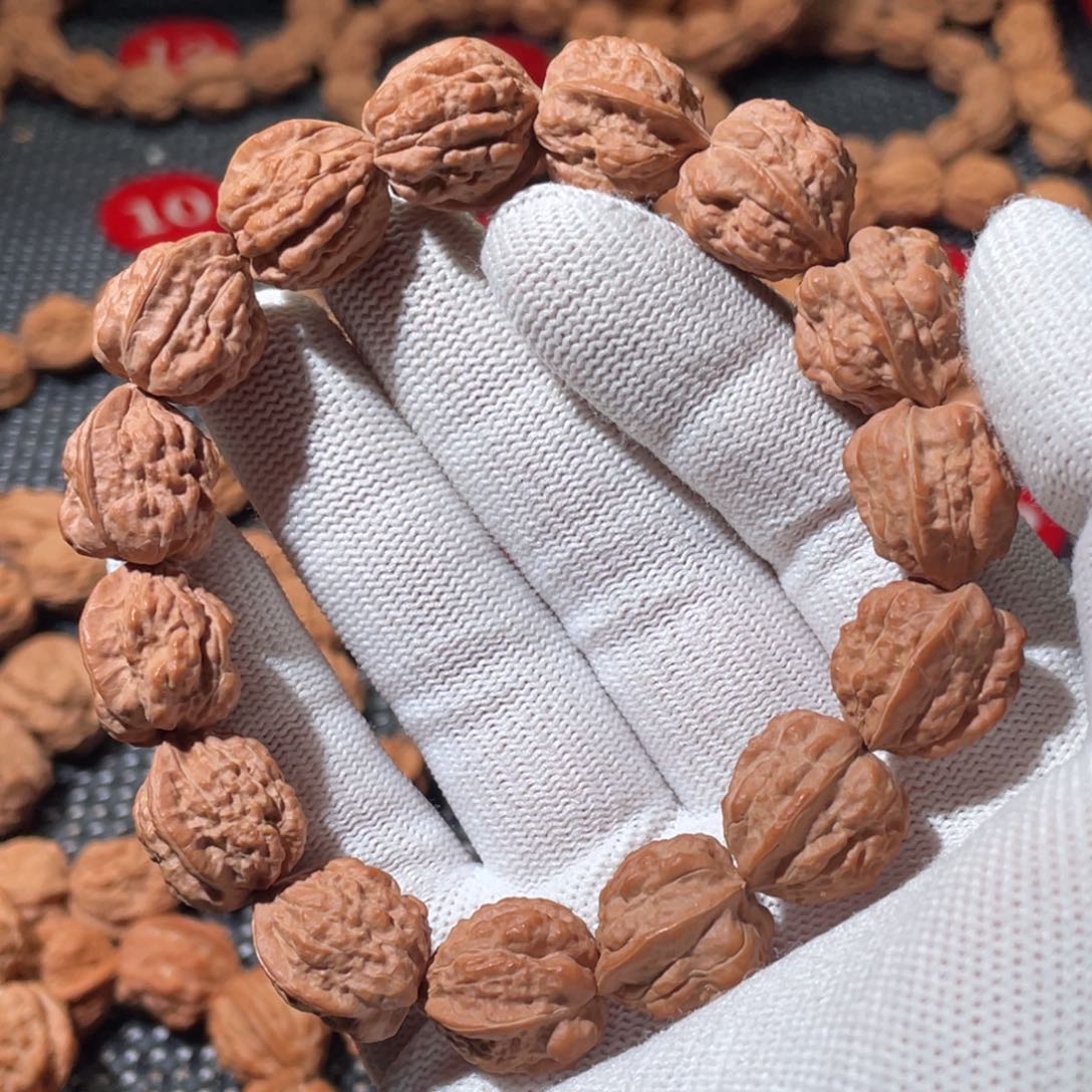 贾***钉文玩核桃手串嵩山蛤蟆头货头精品