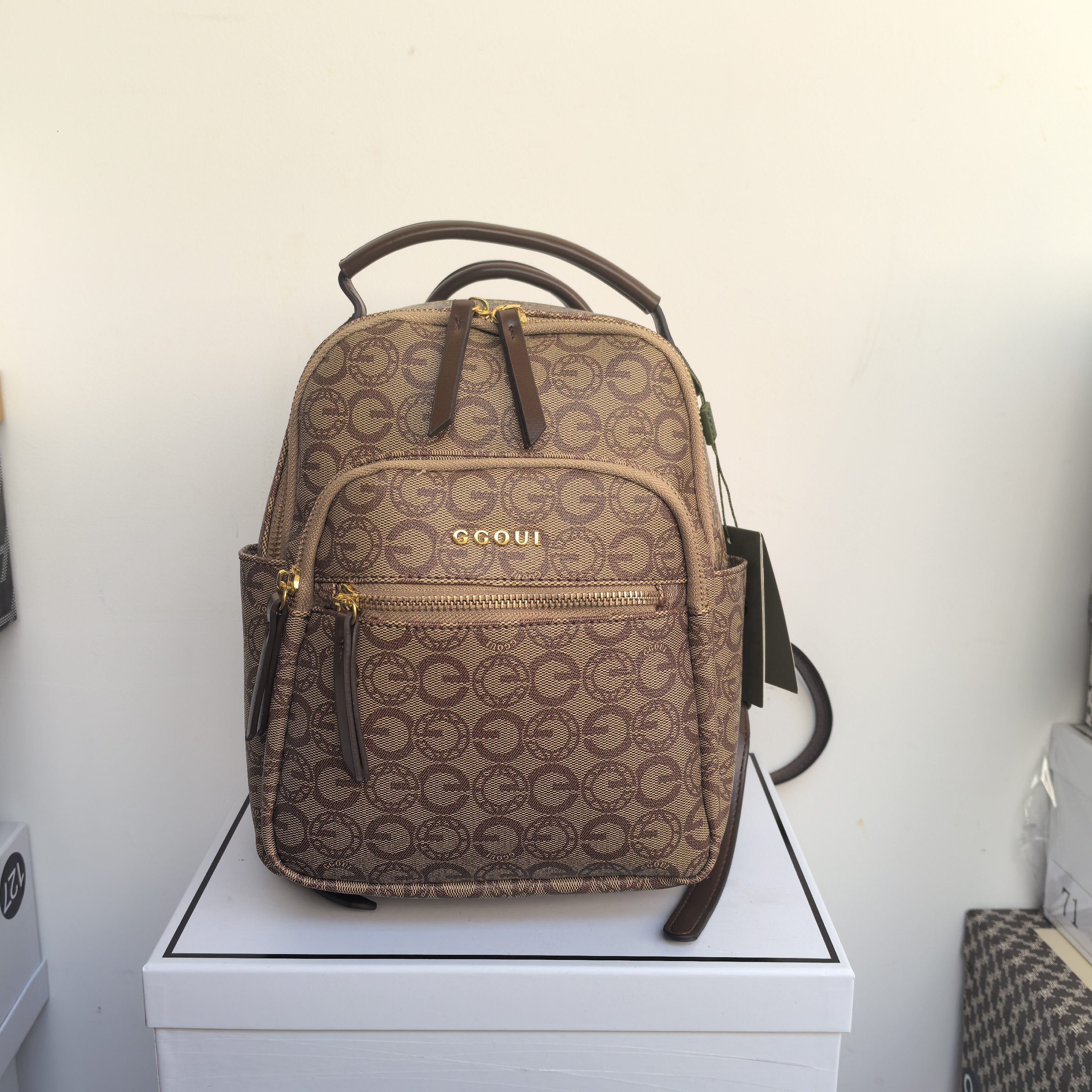 2025新款多功能双肩包3612棕色02