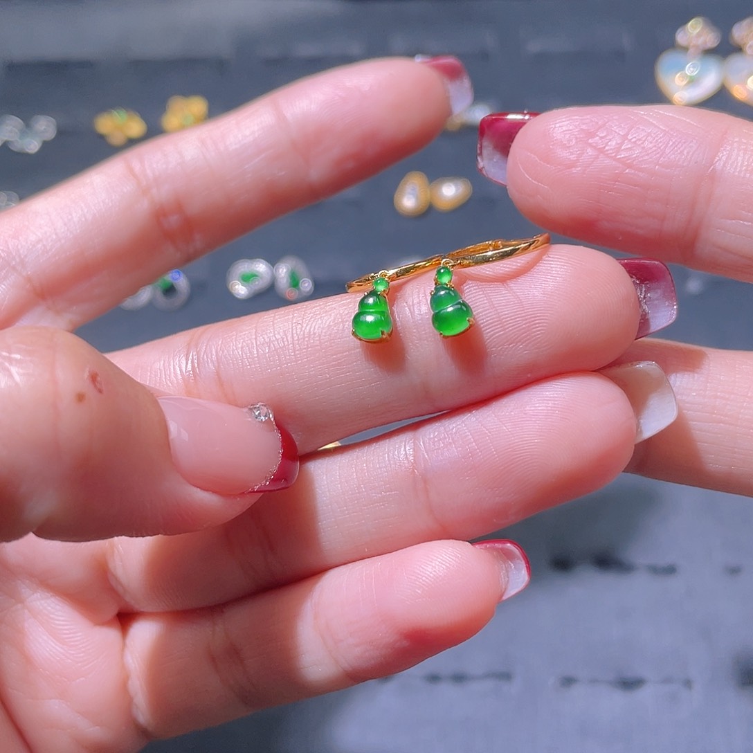 翡翠耳饰18K金镶嵌耳饰