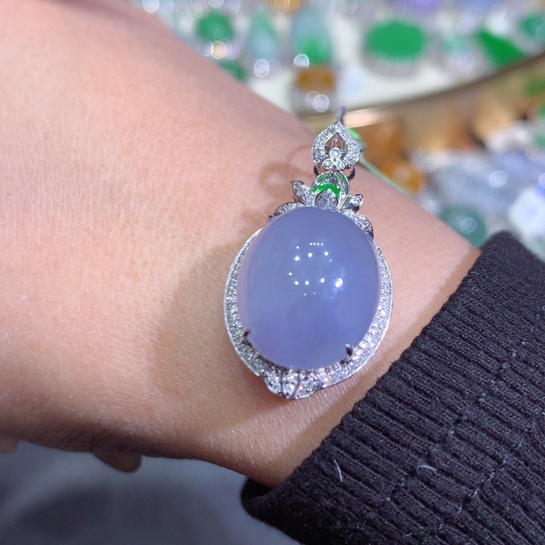 翡翠吊坠(赠链)18K金镶嵌