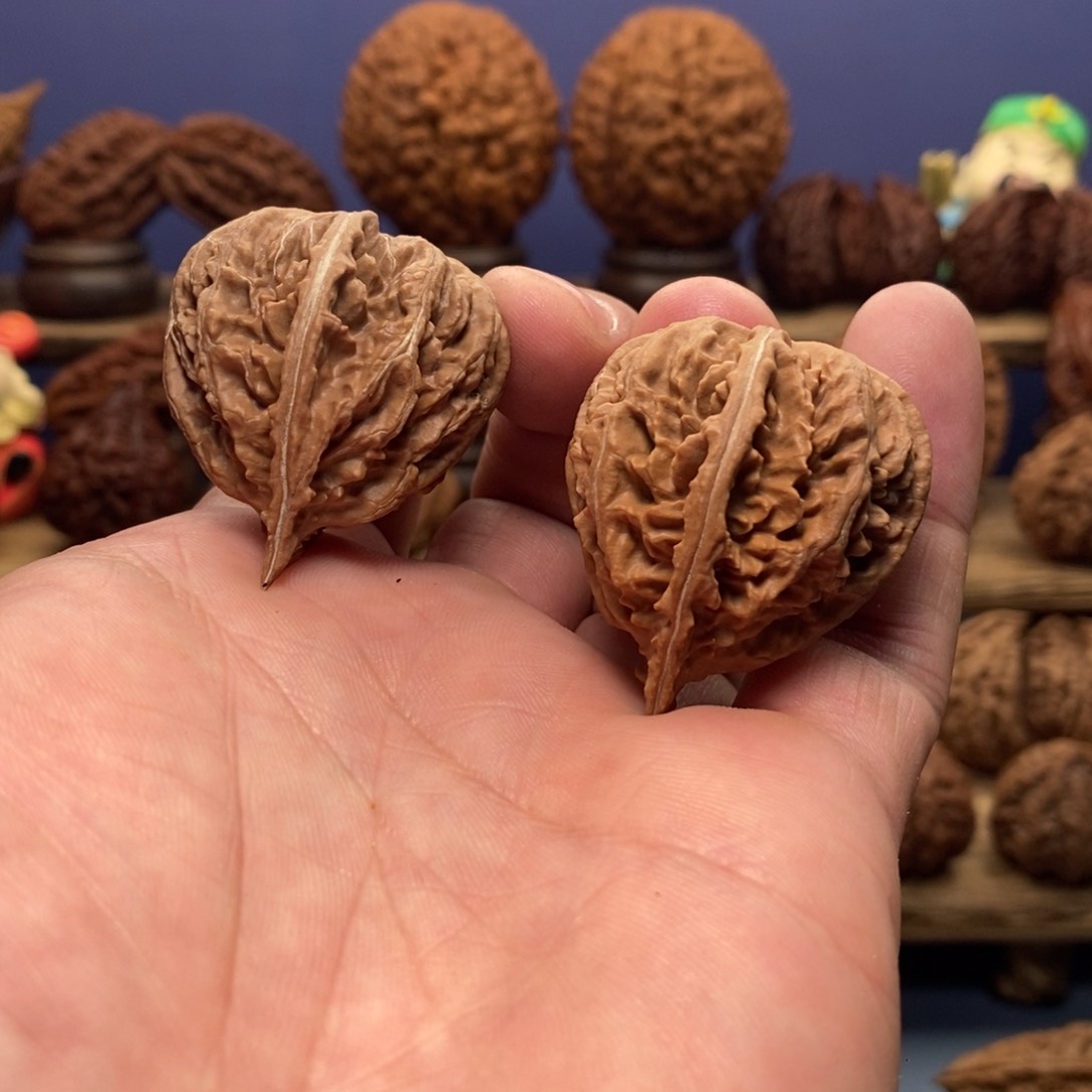 文玩核桃吊坠110雅秋