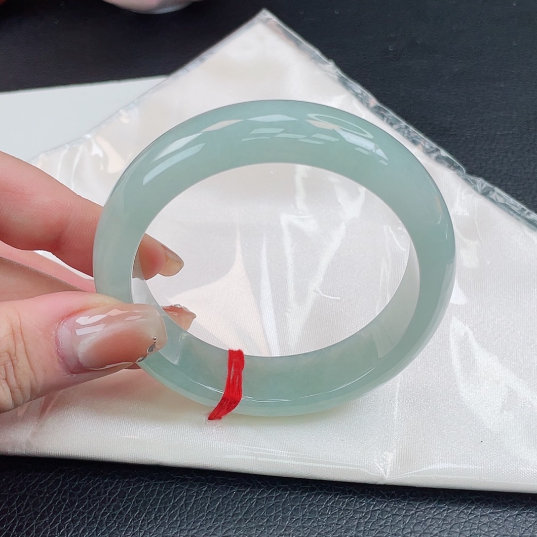 翡翠未镶嵌手镯58正圈葡萄肉甜绿轮胎