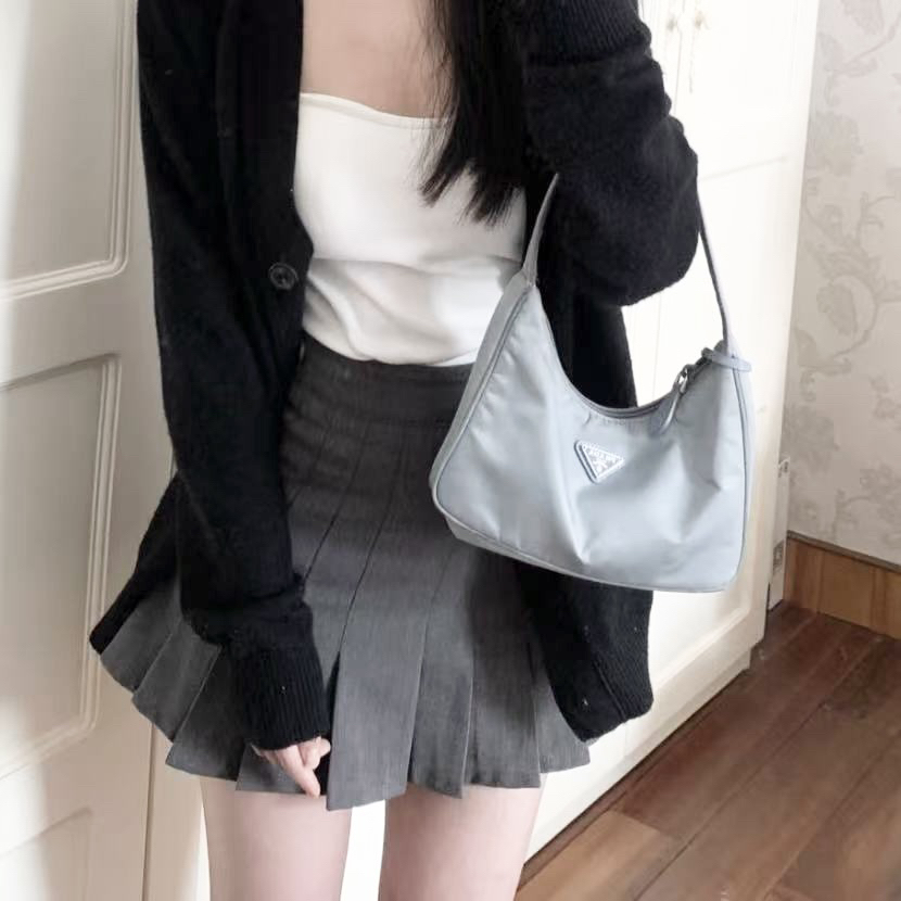 95新 Prada/普拉达 御古屋/00038/蓝灰色hobo腋下包