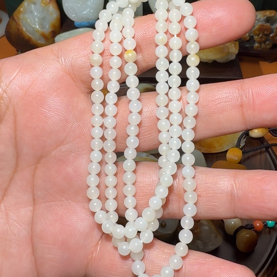 和田玉颈饰未镶嵌