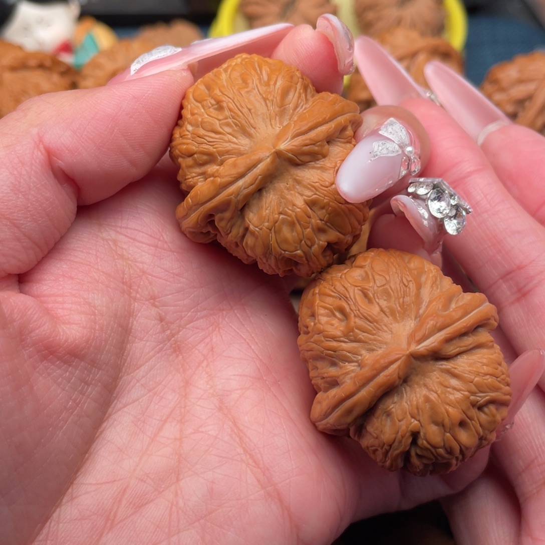 文玩核桃把件全品精配粗棱平谷元宝40