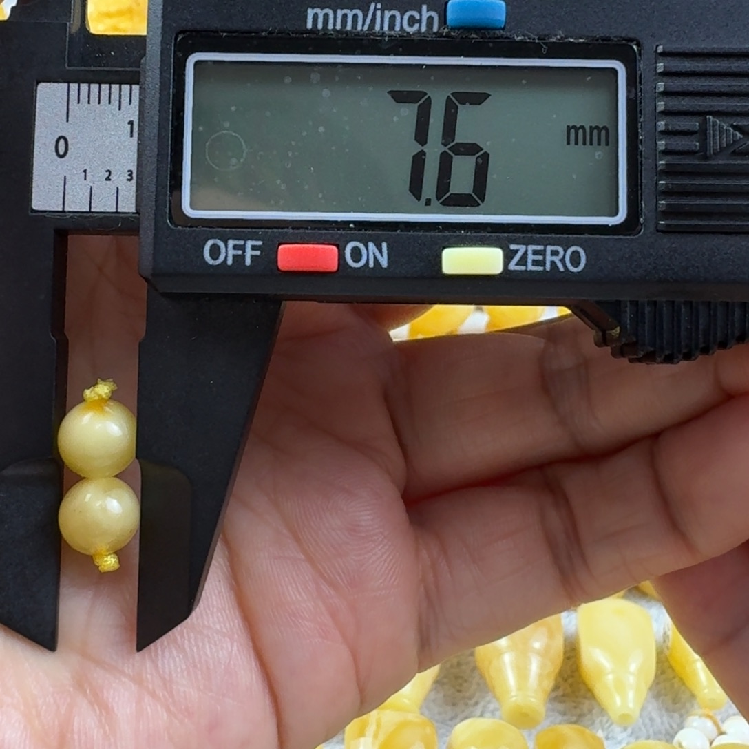 蜜蜡未镶嵌裸石16杂