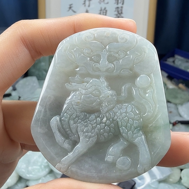 翡翠未镶嵌颈饰翡翠