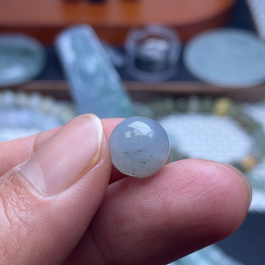 颈饰未镶嵌翡翠背*客翡翠