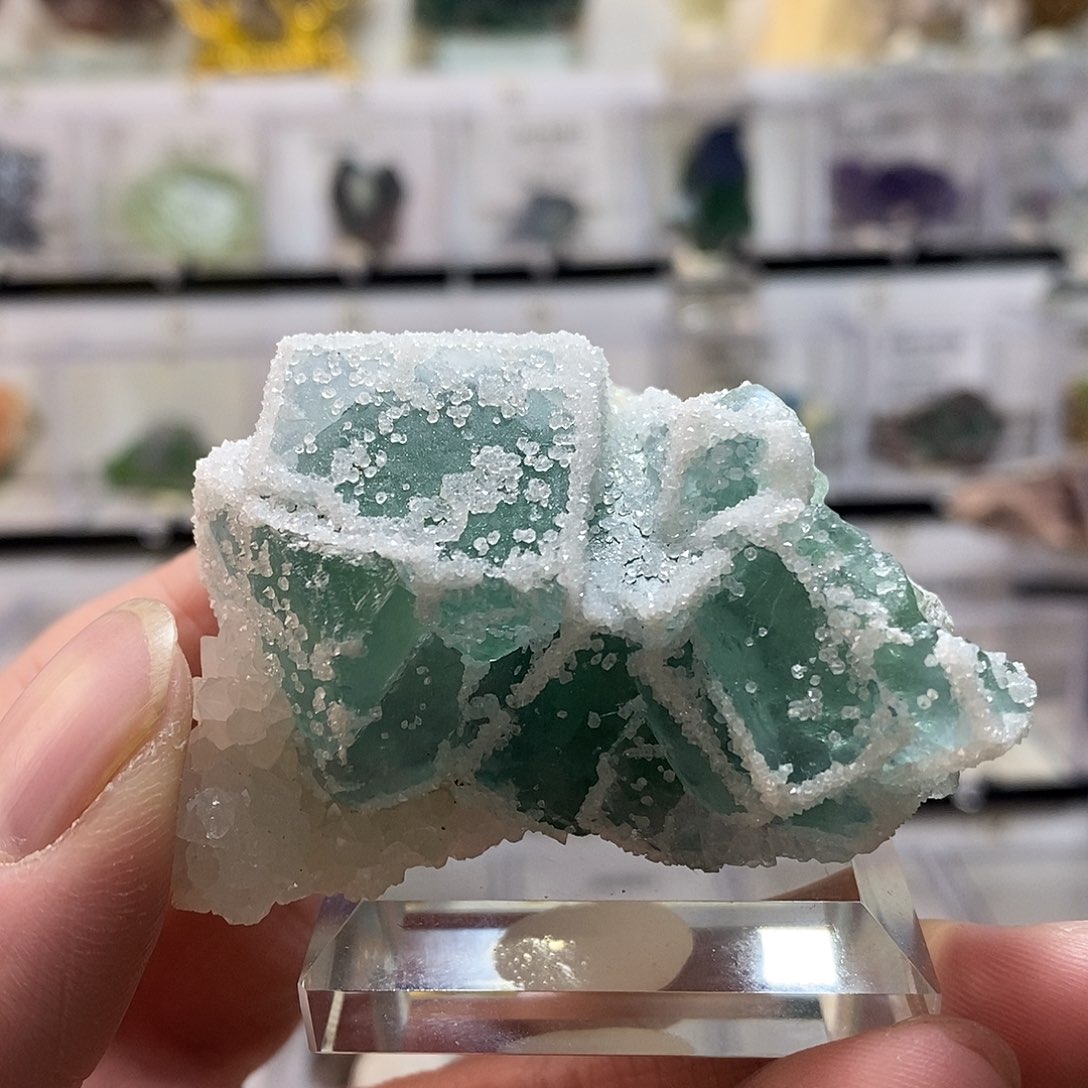 紫砂青色砂糖莹石
