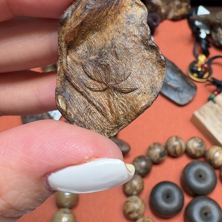 大叶紫檀（黑酸枝木类）