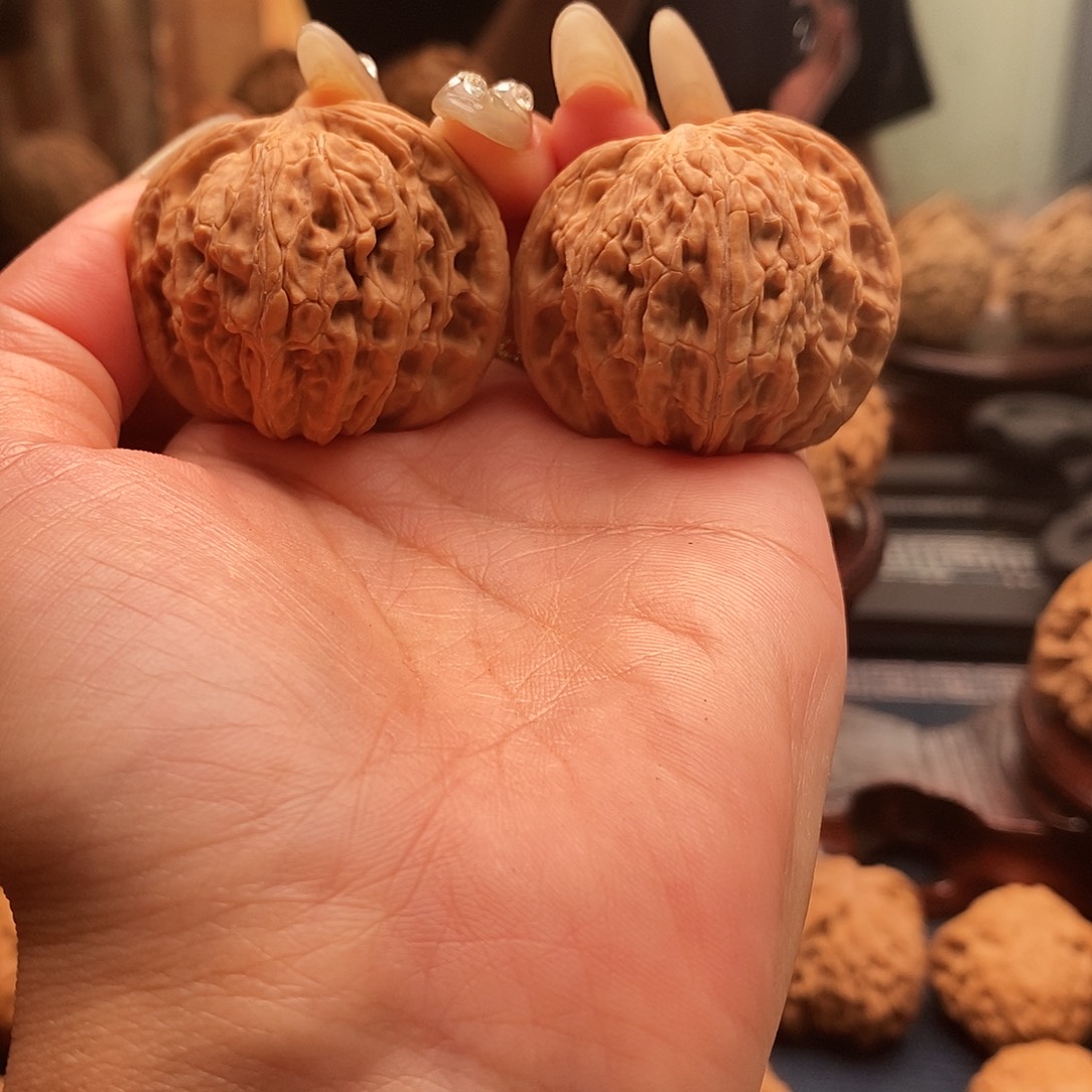 用***6文玩核桃吊坠磨盘41