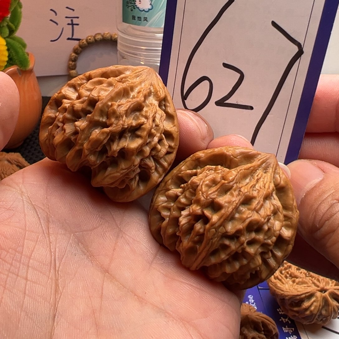 文玩核桃把件龙门涧40.5尺寸627号