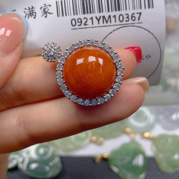 吊坠(不含链)未镶嵌翡翠