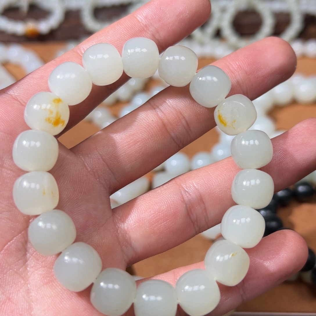 淡***衫和田玉（子料）未镶嵌挂件