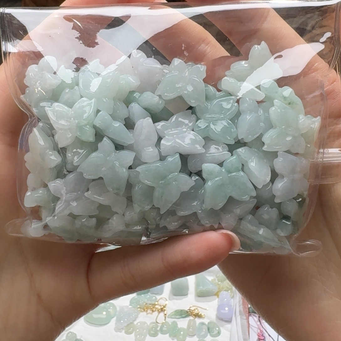 未镶嵌挂件翡翠福利1个，不包邮，拍一单邮费发货