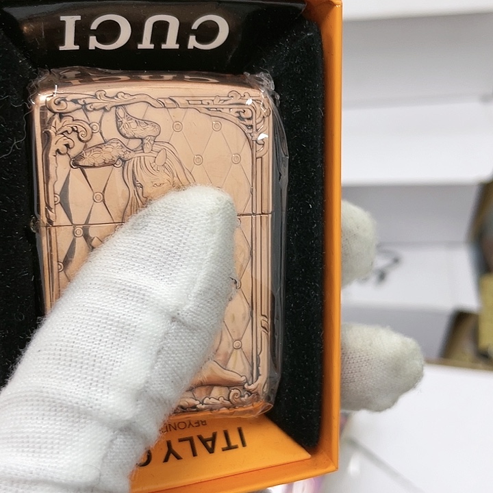 【闪购商品】酷骑紫铜兔女郎