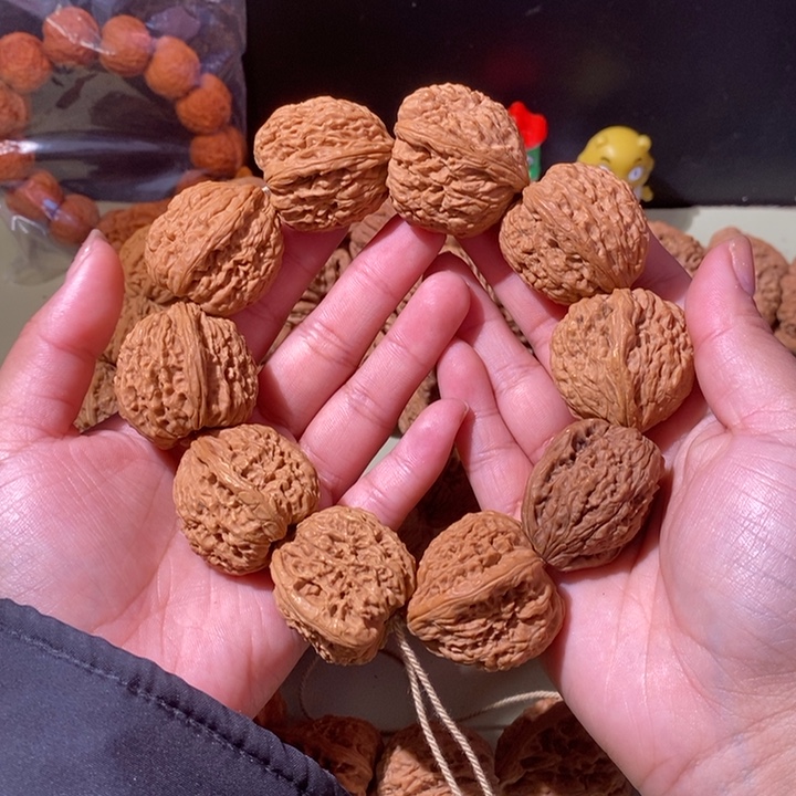 文玩核桃手串……17