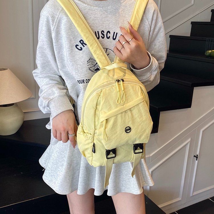 便携式双肩包透气纯色双肩幼儿双肩包女轻便防脏宝宝