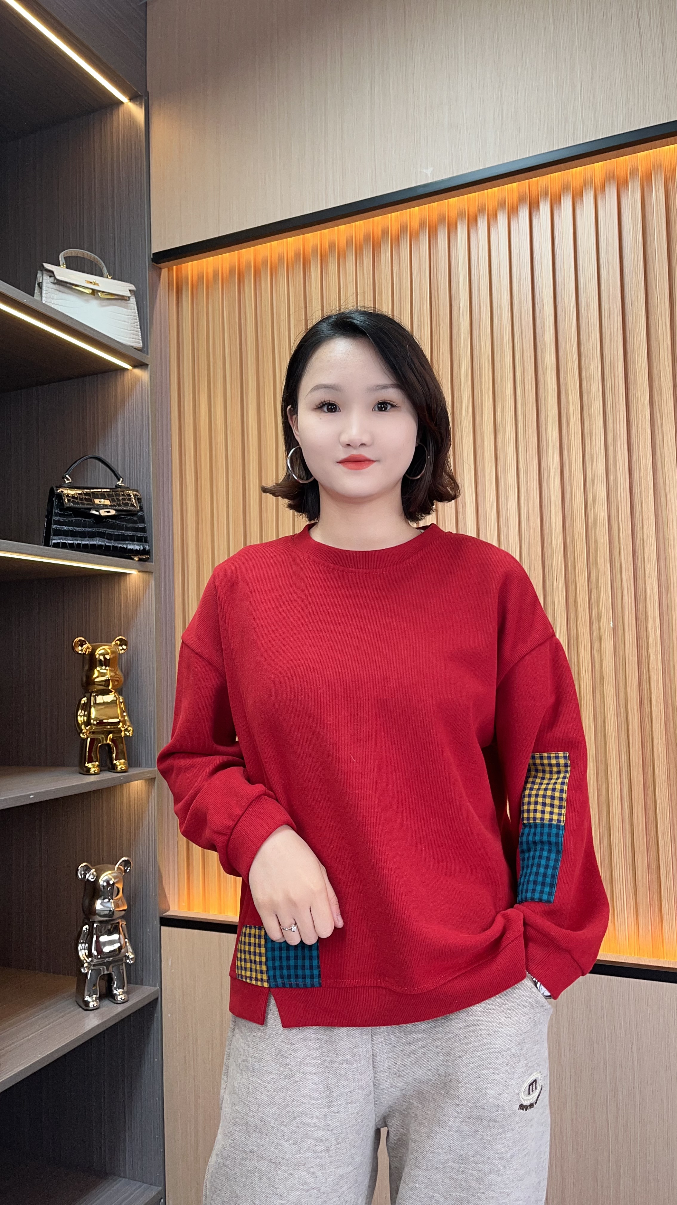 2025春秋季洋气宽松卫衣女装圆领套头时尚减龄宽松贴布T恤上衣