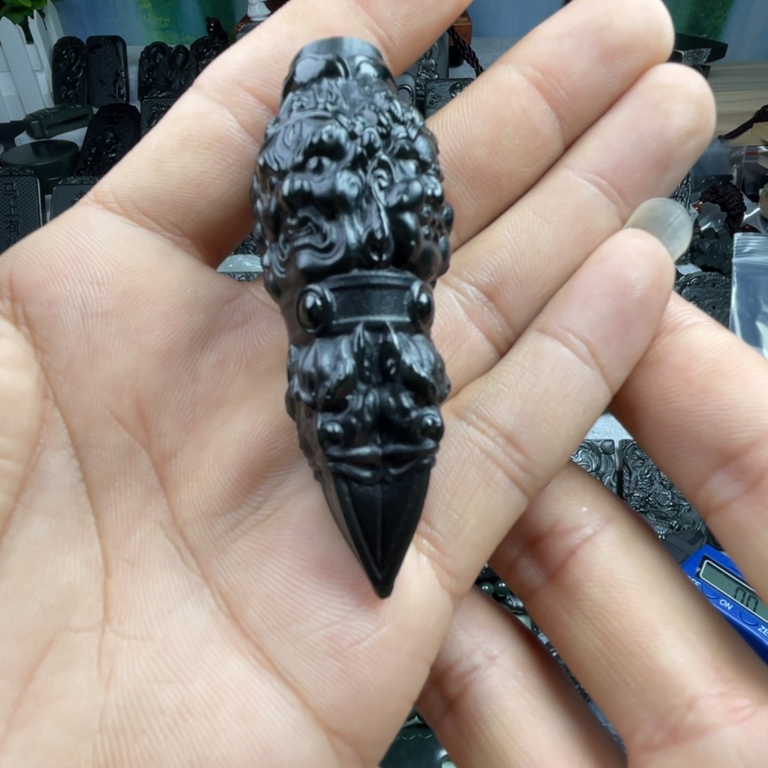 颈饰未镶嵌和田玉华*