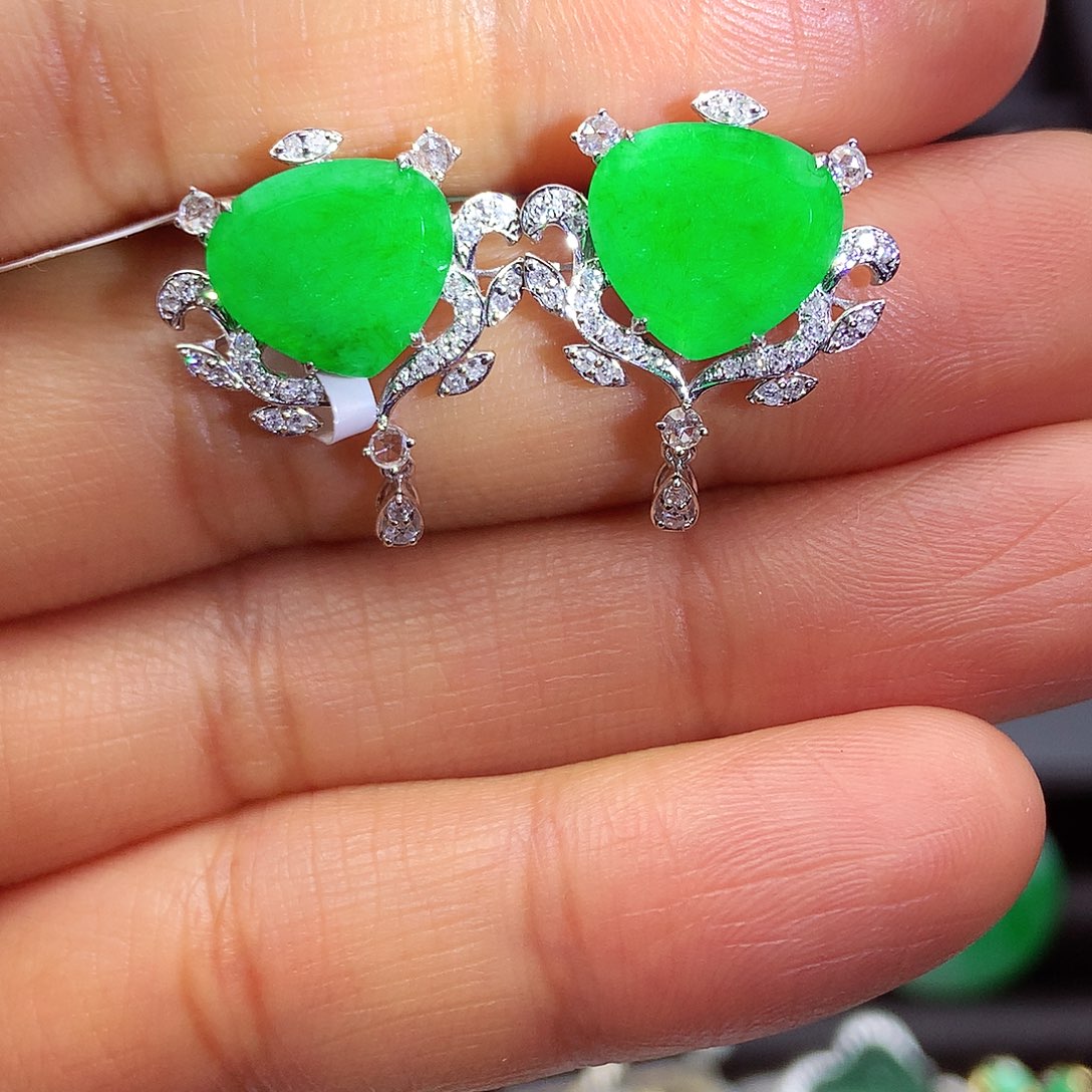 翡翠颈饰18K金镶嵌上新