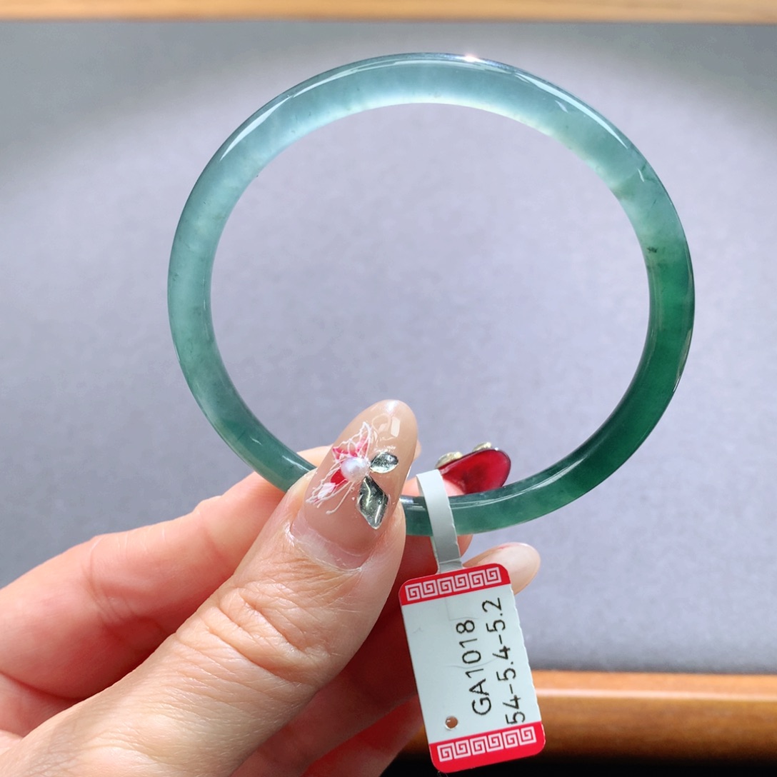 翡翠手镯未镶嵌天然翡翠手镯