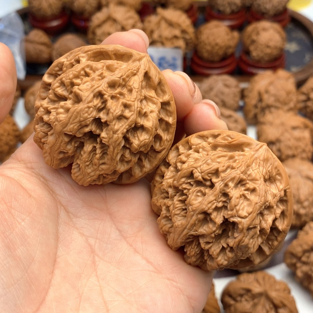 【闪购商品】文玩核桃吊坠47尺平谷大粗筋