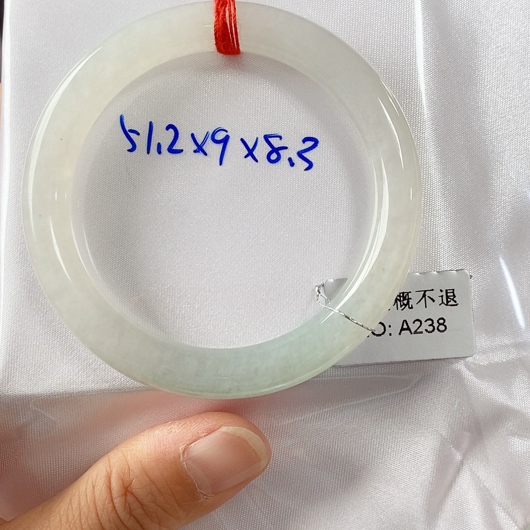 未镶嵌手镯翡翠手镯
