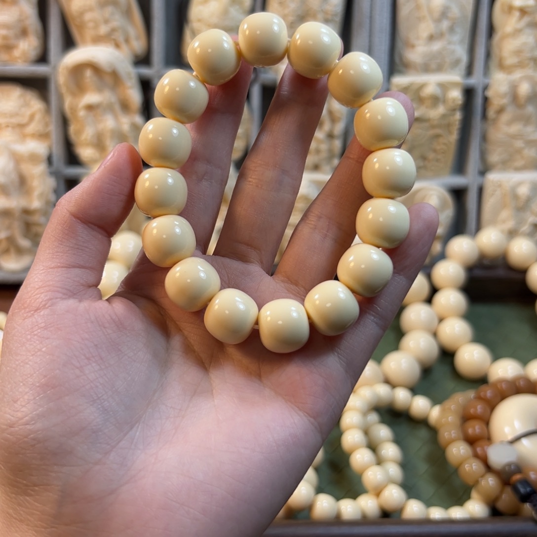 鹿角雕刻1.3*1.4老型珠