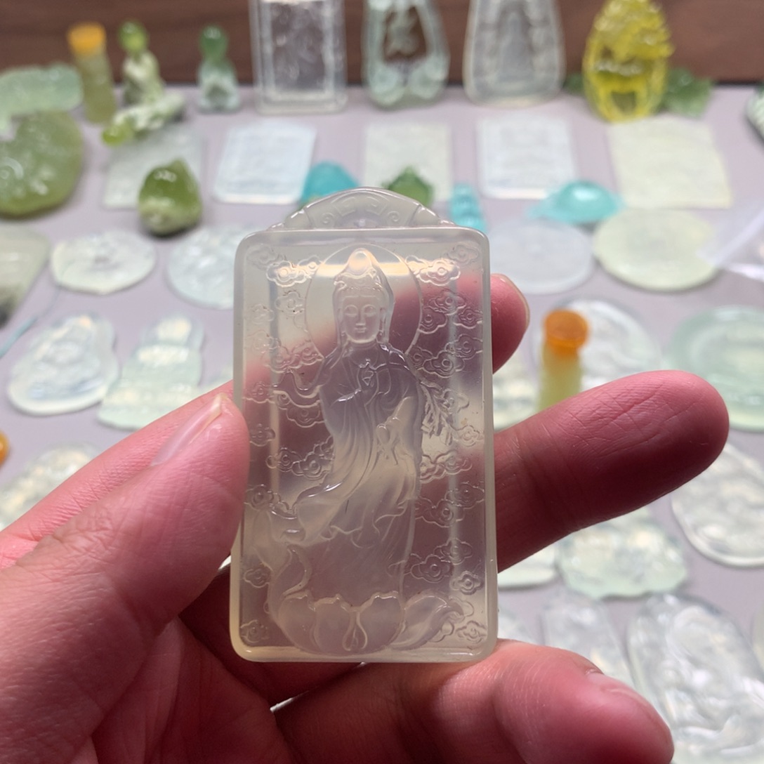 蛇纹石玉颈饰未镶嵌