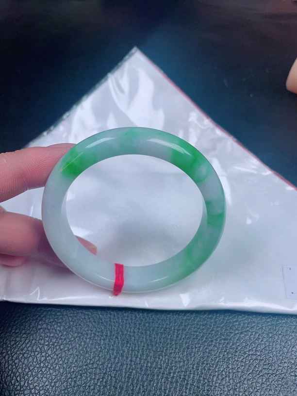 57圈口缅甸天然翡翠手镯8505