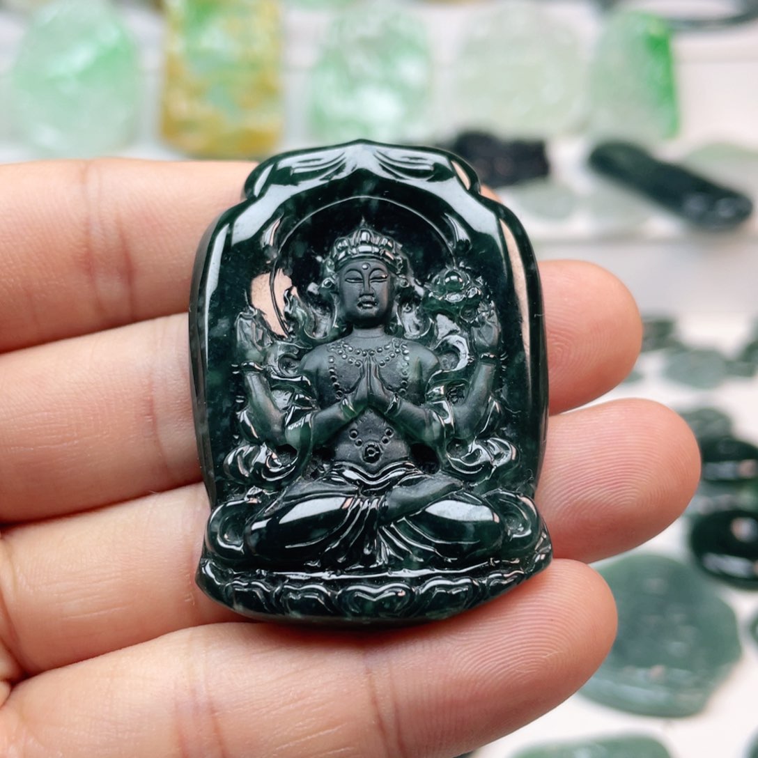 翡翠颈饰未镶嵌千手