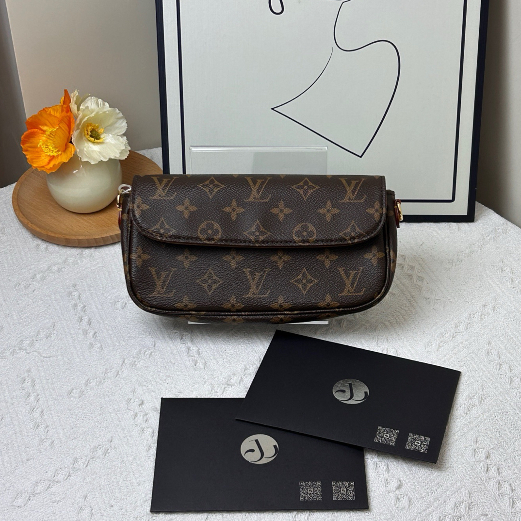 95新 LouisVuitton/路易威登 ivy老花 芯片款/JW7438