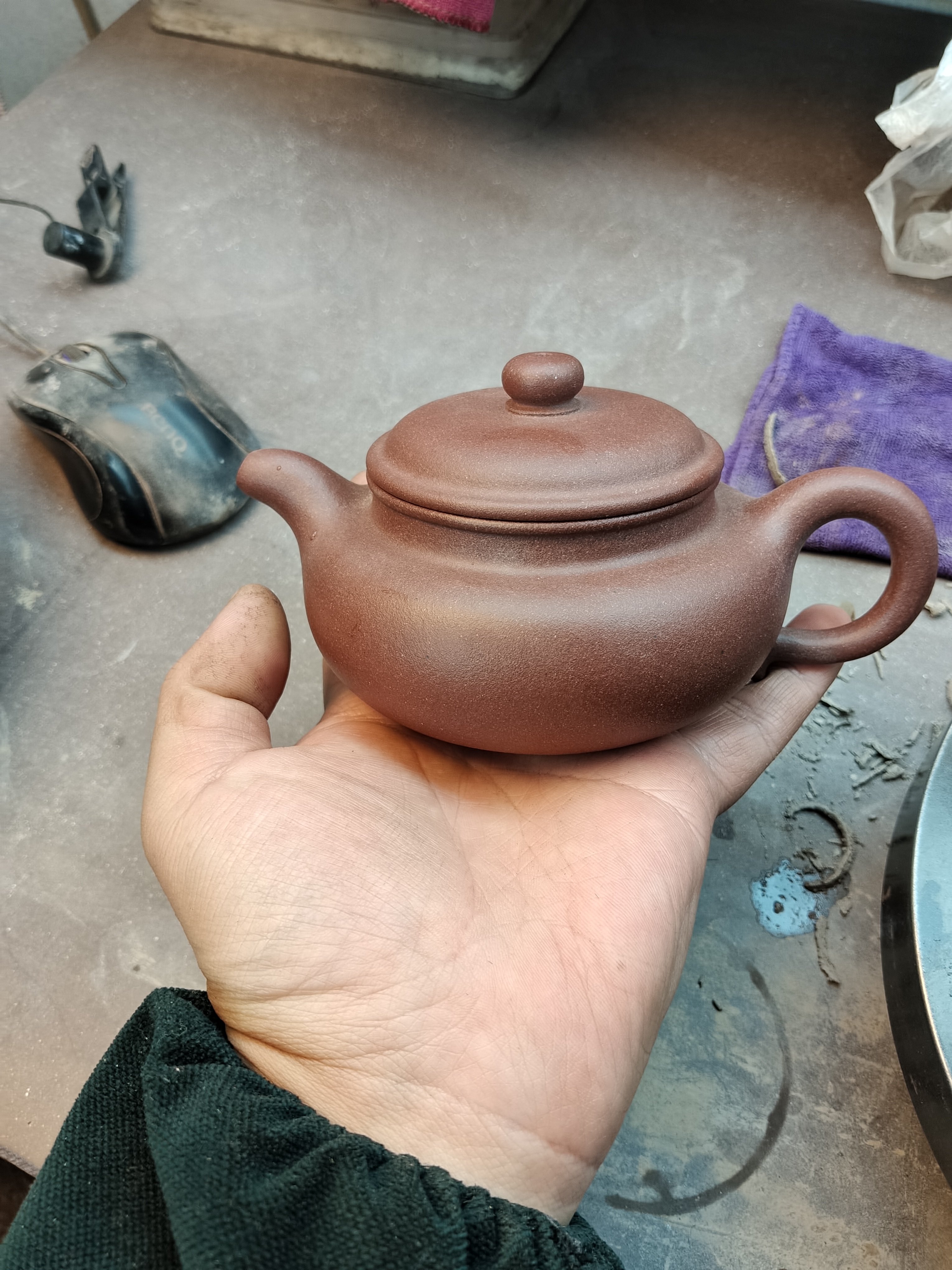 宜兴紫砂壶原矿底槽青仿古 330 毫升精工半手 4171