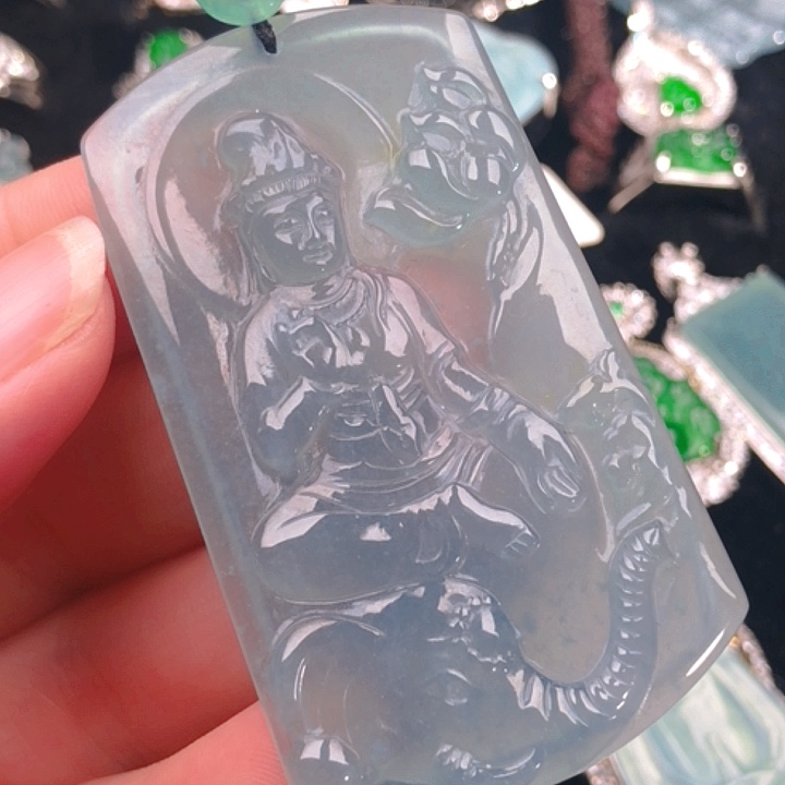 翡翠颈饰未镶嵌9，