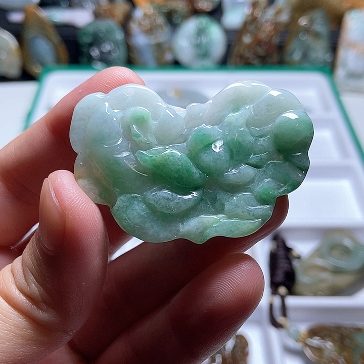 翡翠未镶嵌颈饰翡翠a货