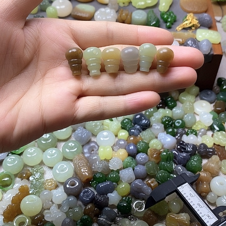 未镶嵌和田玉挂件三通68一个多样性发其一