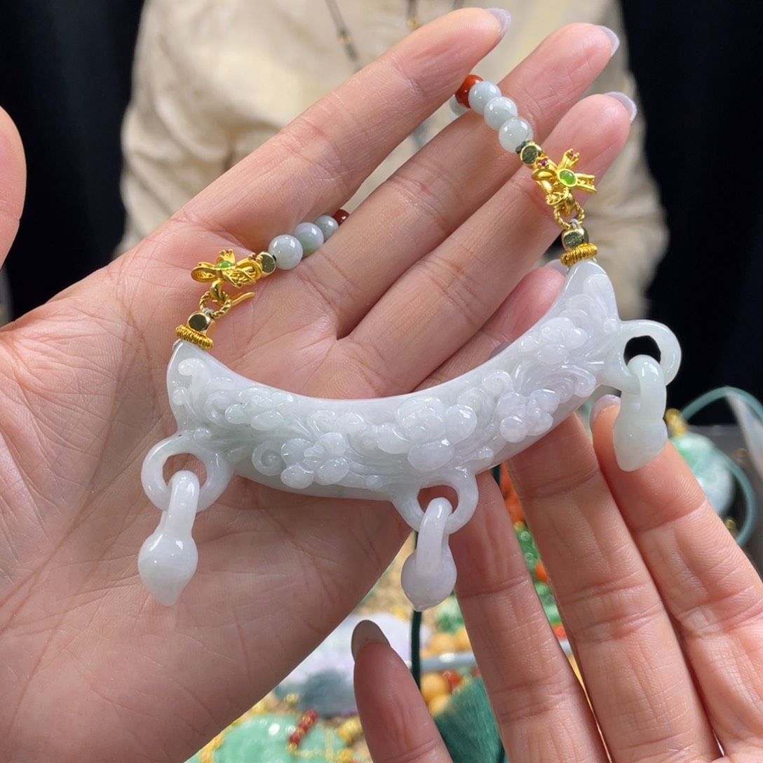 翡翠颈饰未镶嵌代编织