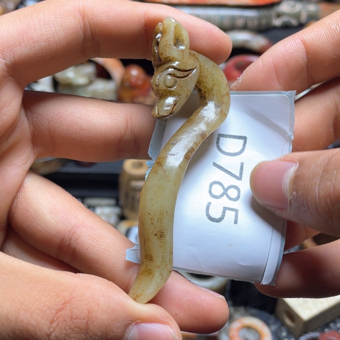 和田玉（糖玉）挂件未镶嵌