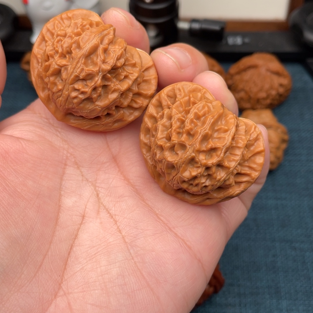 文玩核桃把件桃心宫灯43