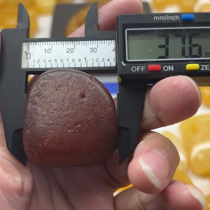 琥珀（矿物珀）未镶嵌裸石