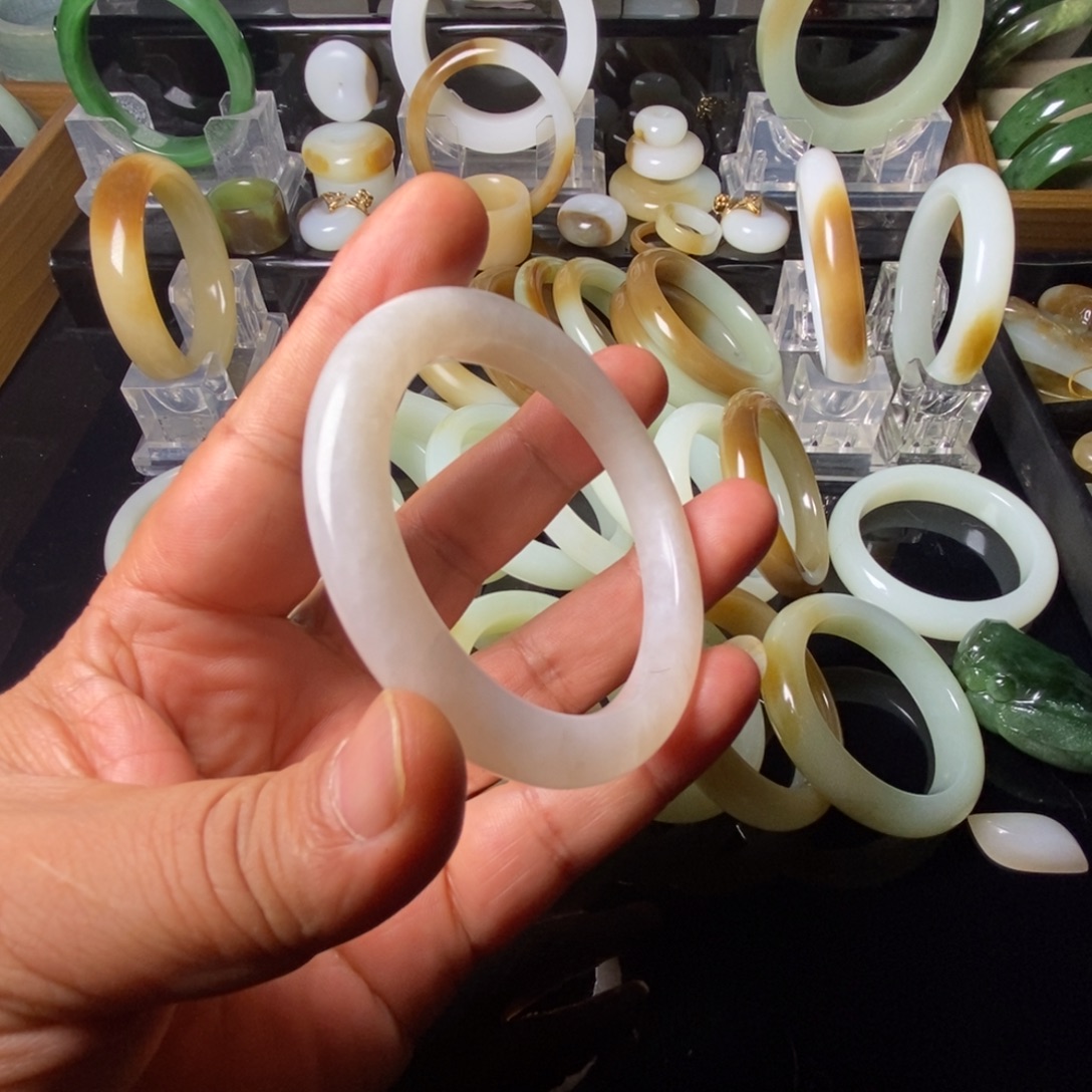 和田玉（糖玉）未镶嵌手镯垃圾手镯有裂有棉有口子