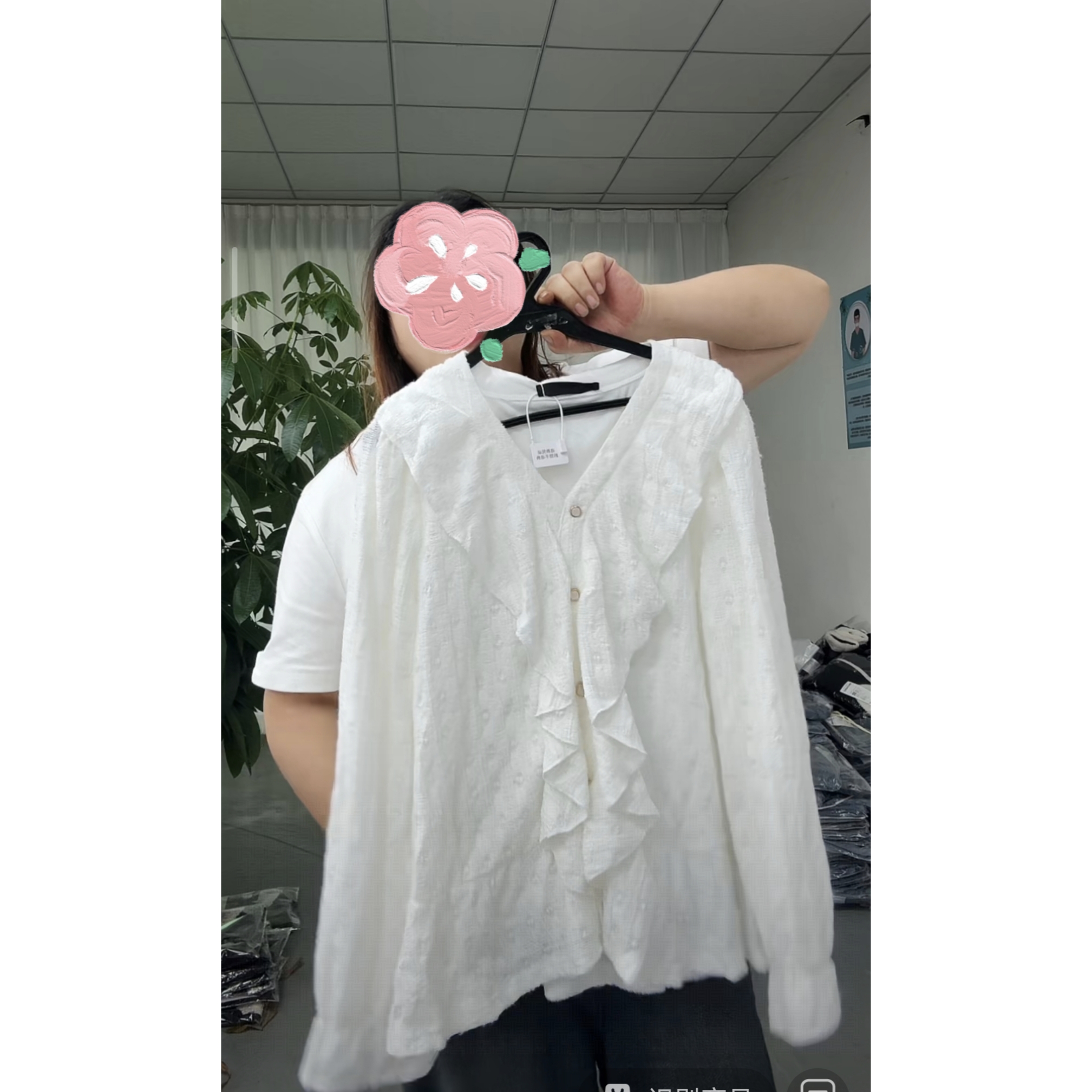 12960（29 302）秋冬季时尚休闲宽松长袖水溶蕾丝小衫上衣