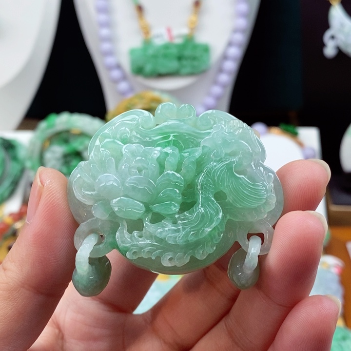 翡翠颈饰未镶嵌宁*翡翠吊坠