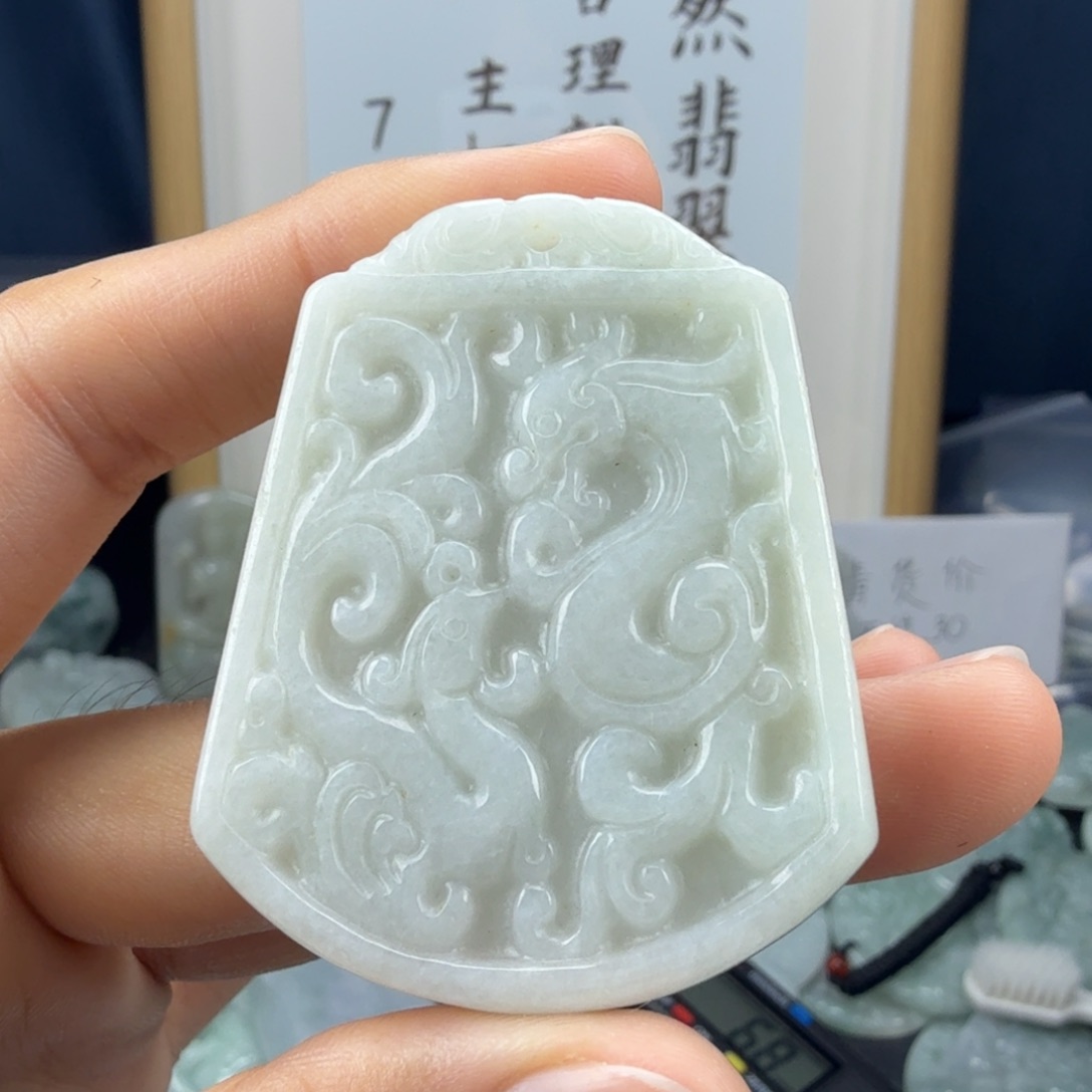 翡翠未镶嵌颈饰翡翠